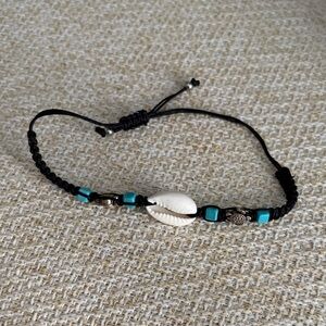 Free with any purchase! Add to bundle! *Black and Turquoise Shell Bracelet